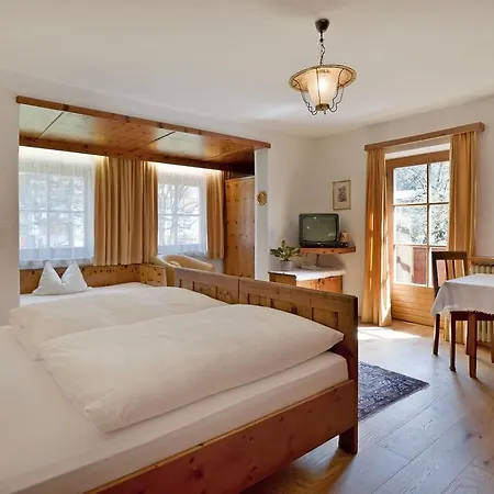 Casa de hóspedes Gaestehaus Elfriede 3*